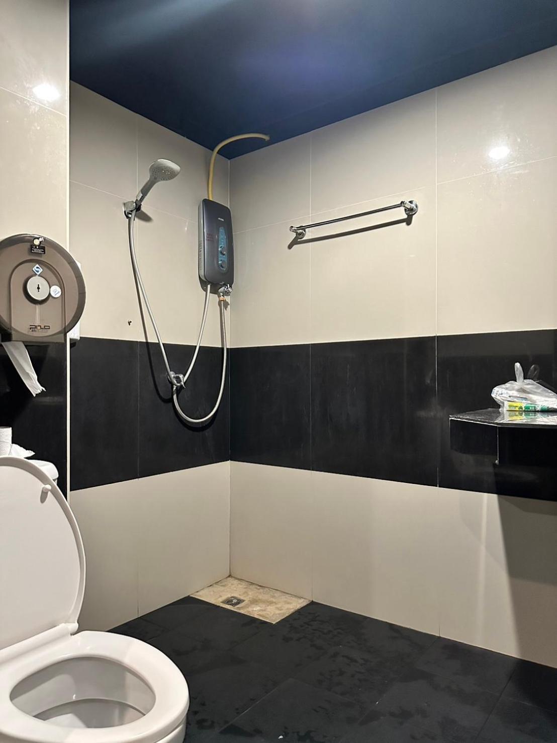 New Warm Light Hostel Chiang Mai Esterno foto